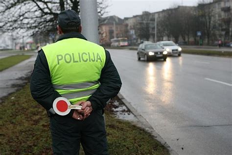 Dokumentų tikrinimas kelių policijos