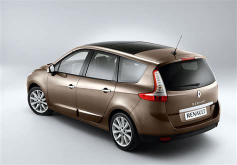 Renault Grand Scenic interjero erdvė ir dėtuvės