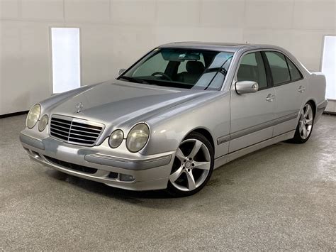 Mercedes-Benz E270 CDI variklio skyrius