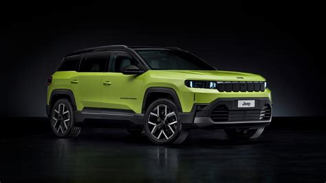 Naujojo Jeep Compass interjeras su dideliais ekranais