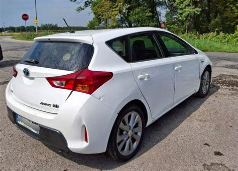 Toyota Auris Hybrid priekis