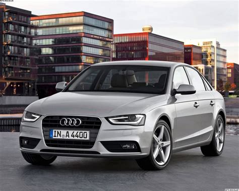 Audi A4 B8 salono interjeras