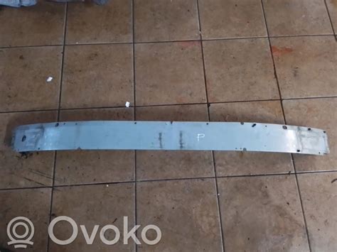 Schematinis Opel Zafira priekinio bamperio vaizdas su pažymėtu daviklio vieta