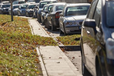 Automobilio parkavimas gatvėje