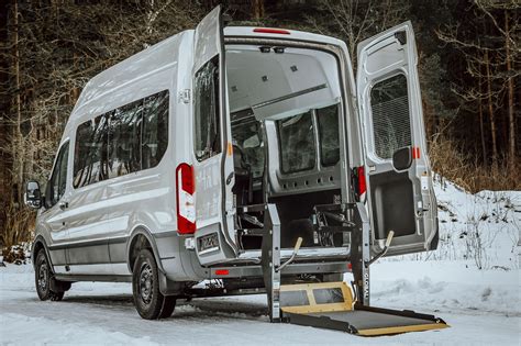 Adaptuotas automobilis neįgaliesiems