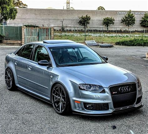 Audi A4 B7 sedanas iš priekio