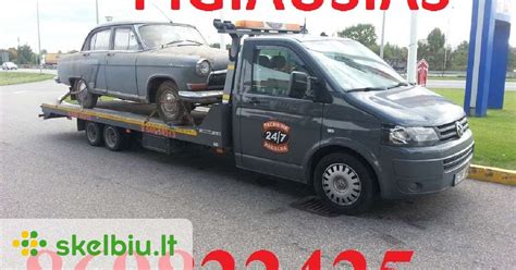 Traliukas su automobiliu