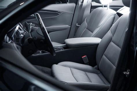 automobilio sėdynių priežiūra