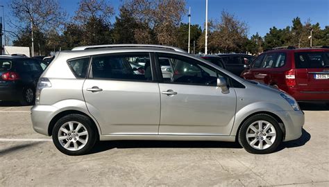 Toyota Corolla Verso 2.2 D4D interjeras