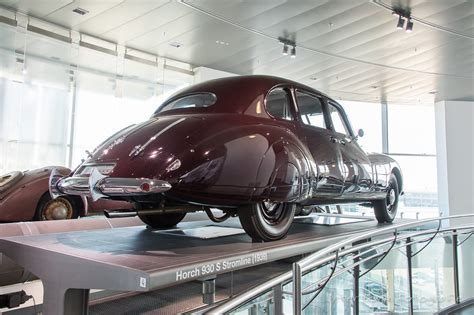 Restauruotas HORCH 930S automobilis
