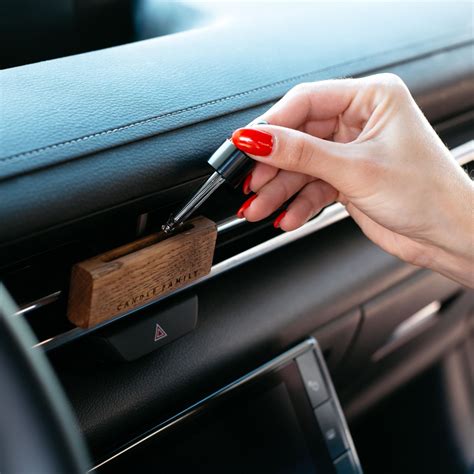 Automobilio žibinto laikiklio spaustukas