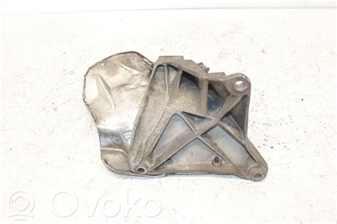 Schematinis variklio tvirtinimo pavaizdavimas