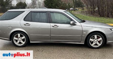 Saab 9-5 universalas galinis vaizdas