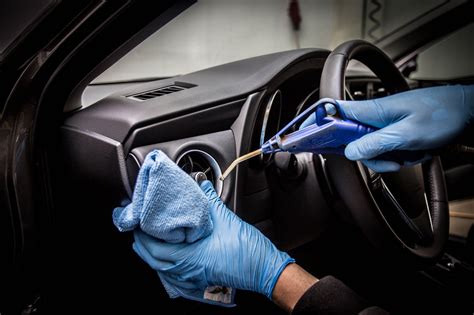 Automobilio salono valymo procesas