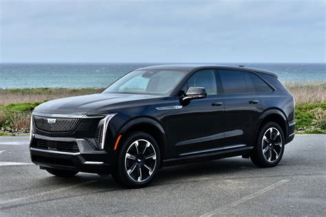 Ramūnas Karbauskis prie Cadillac Escalade