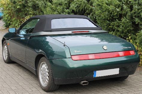 Alfa Romeo Spider 916 interjeras