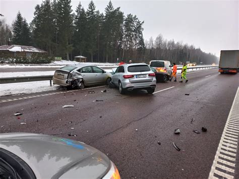 Eismo įvykis, automobiliai po avarijos
