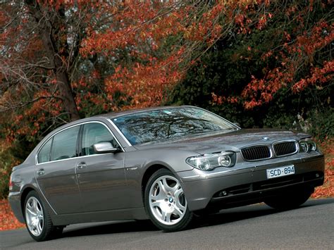 BMW 7 Series (E65) interjeras su iDrive sistema