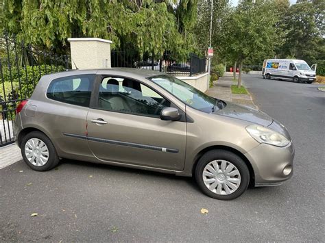 Renault Clio 2010 profilis