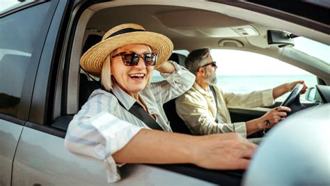 Kurmiukas keliauja automobiliu