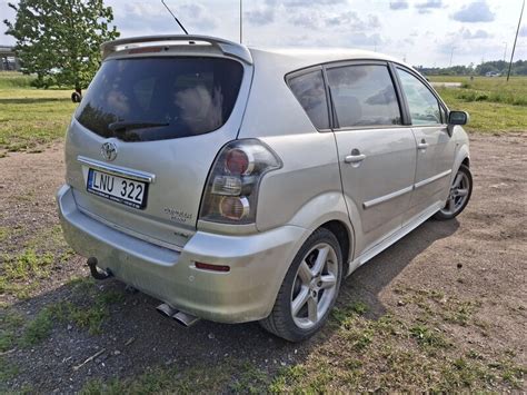 Toyota Corolla Verso automobilio dalys