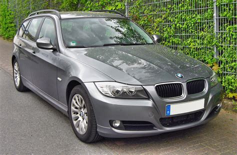 BMW 320d E91 automobilis