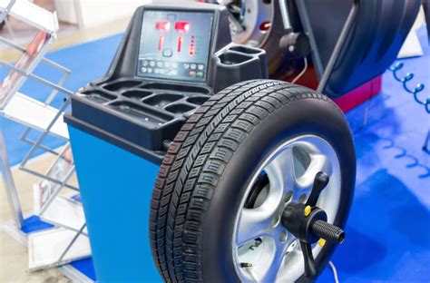 Vibracija automobilyje dėl nesubalansuotų ratų