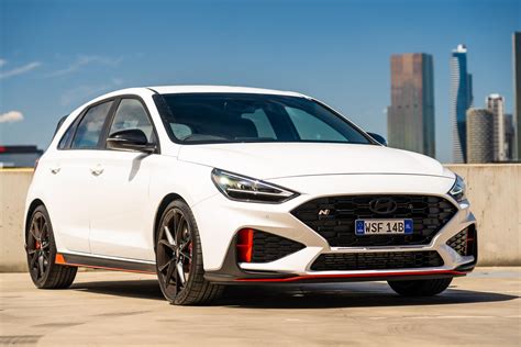 Hyundai i30 priekiniai žibintai