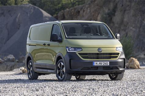 Naujasis Volkswagen Transporter priekis