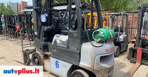 Logotipai žinomų šakinių krautuvų gamintojų