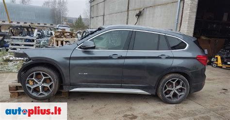 skirtingų spalvų automobilių plėvelės
