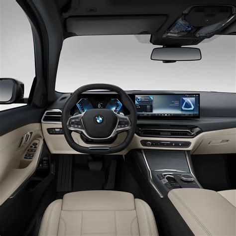 BMW 3 serijos interjeras su dideliu ekranu