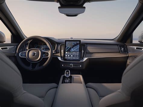 Volvo XC90 interjeras su guminiais kilimėliais