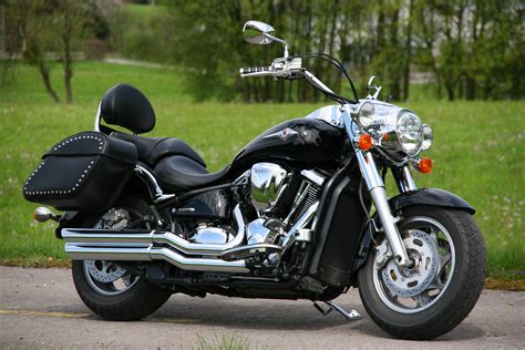 Kawasaki VN 2000 Classic LT su šoniniais krepšiais