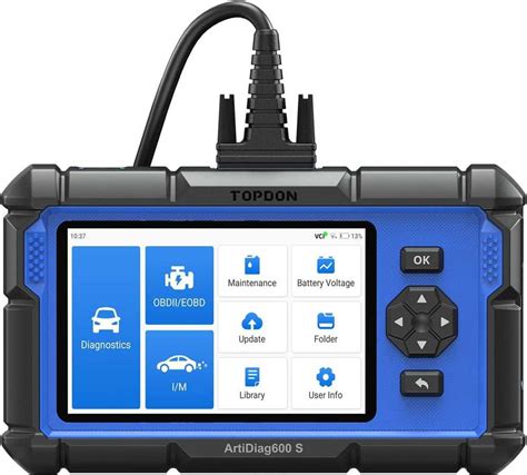 Nuotrauka: OBD2 skaitytuvas su prijungtu Volvo automobiliu