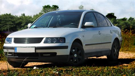 Saugiklių dėžutės vieta Passat B5