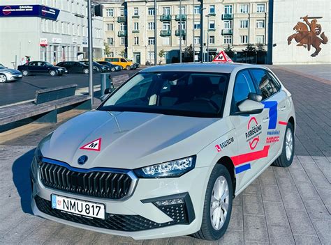 Vairavimo mokyklos automobiliai