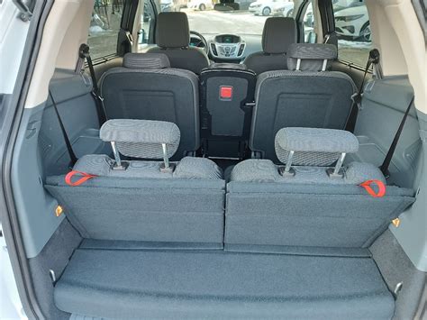 Ford Grand C-MAX interjero dizainas su šeima