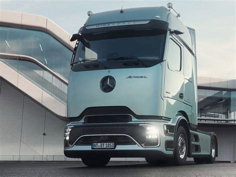 „Mercedes-Benz Actros L“ su „ProCabin“ kabina