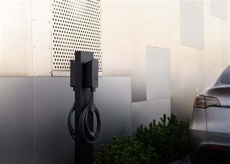 Įkrovimo stotelė elektriniam sunkvežimiui