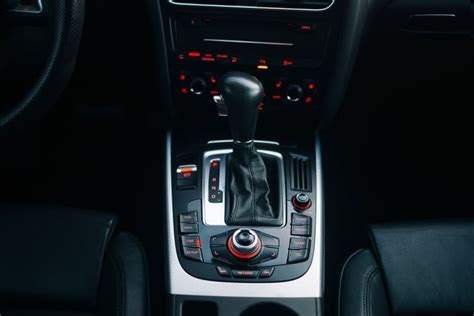 BMW 328i automobilio techninės charakteristikos