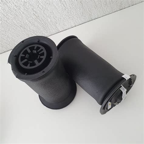 BMW E61 pneumatinės pagalvės keitimo procesas