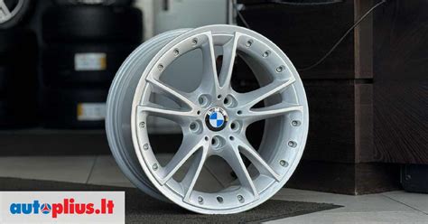 Nuotrauka BMW E90 su R18 ratlankiais