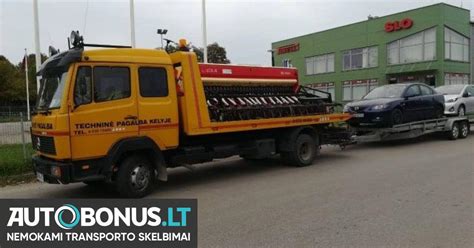 Techninės pagalbos automobilis pakeliui