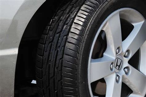 Automobilio ratlankis ir padanga