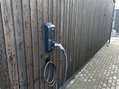 Elektromobilio įkrovimo stotelės montavimas