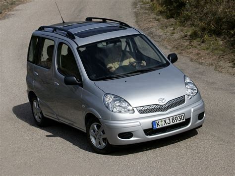 Toyota Yaris Verso salono transformacija