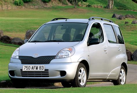 Toyota Yaris Verso parkavimas