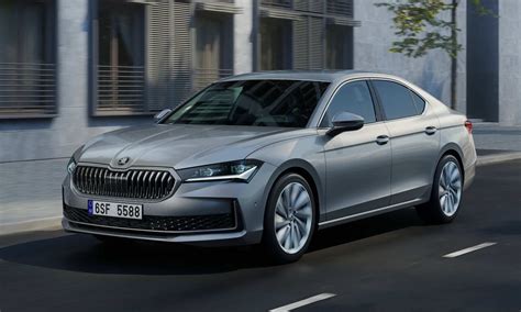 Škoda Superb automobilis