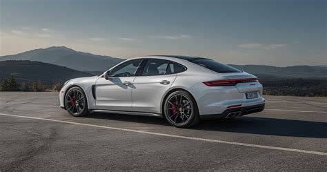 Porsche Panamera modelio apžvalga